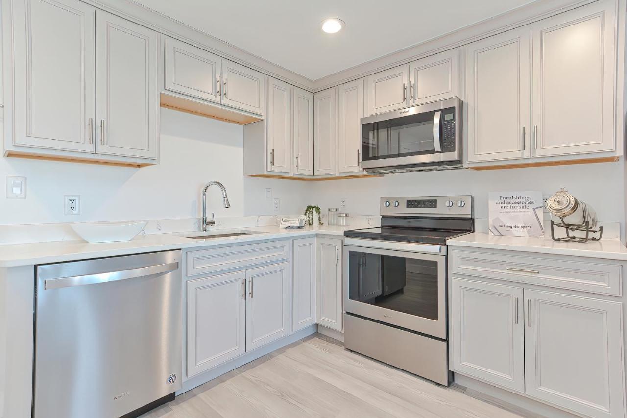 Downtown Plymouth Waterfront Luxury Condos Εξωτερικό φωτογραφία